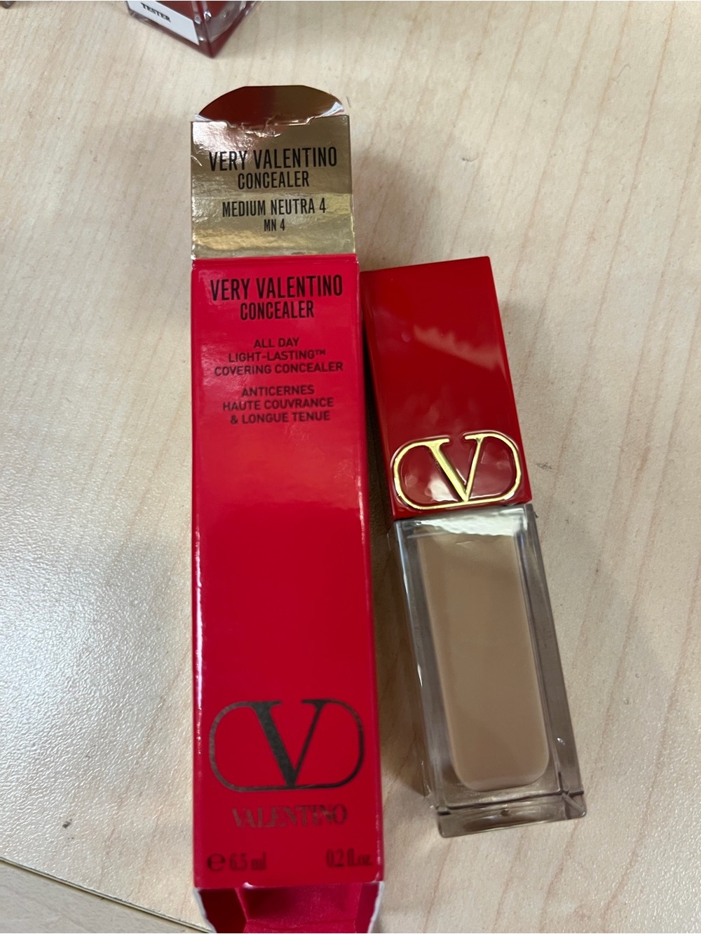 Very Valentino Concealer - Medium Neutral 4 (MN4) new